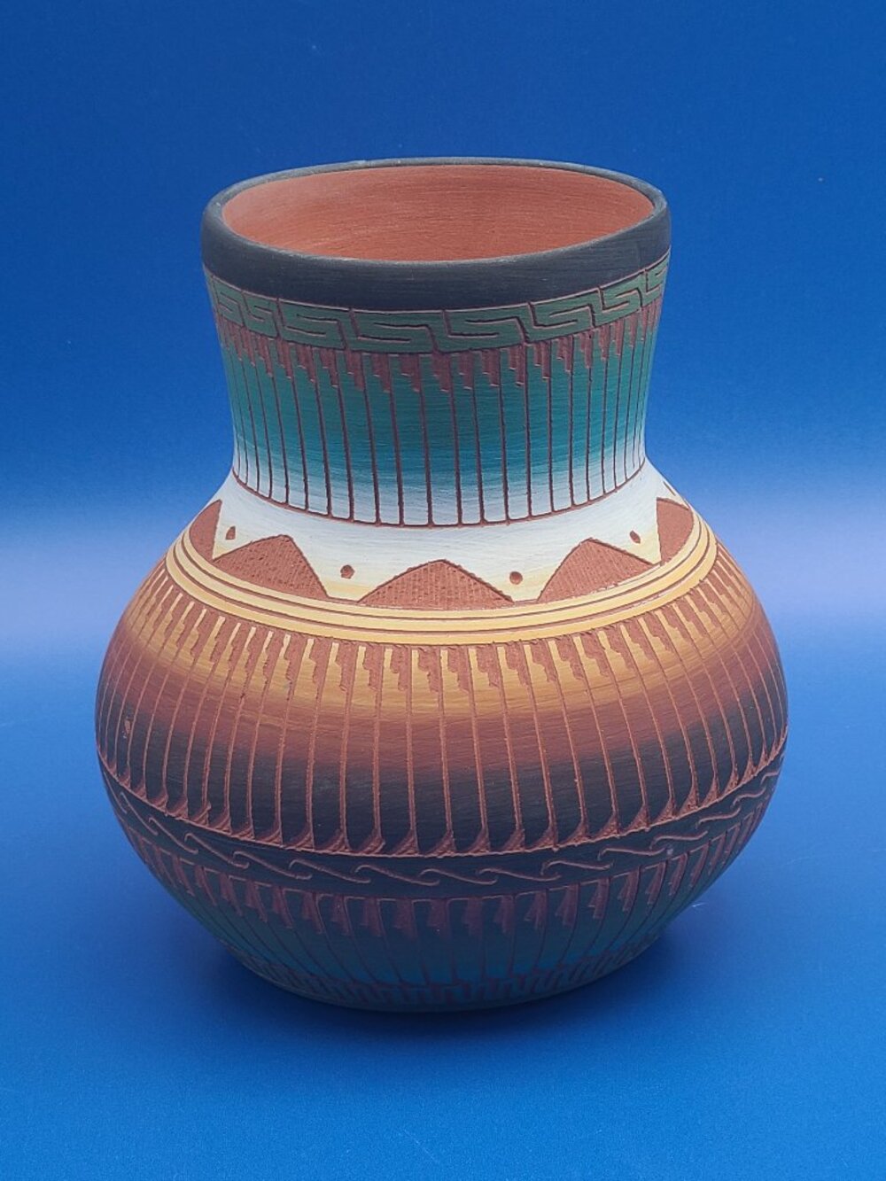 Navajo Native American Dine Etched Pottery Vase R Etsitty 2002 4.5"